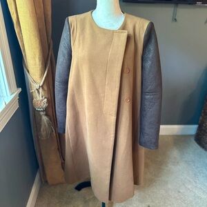 BCBG MaxAzria Genova Women’s Coat size Medium Excellent used condition